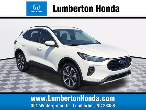 Used 2024 Ford Escape Platinum w/ Premium Technology Package AWD/4WD image 1