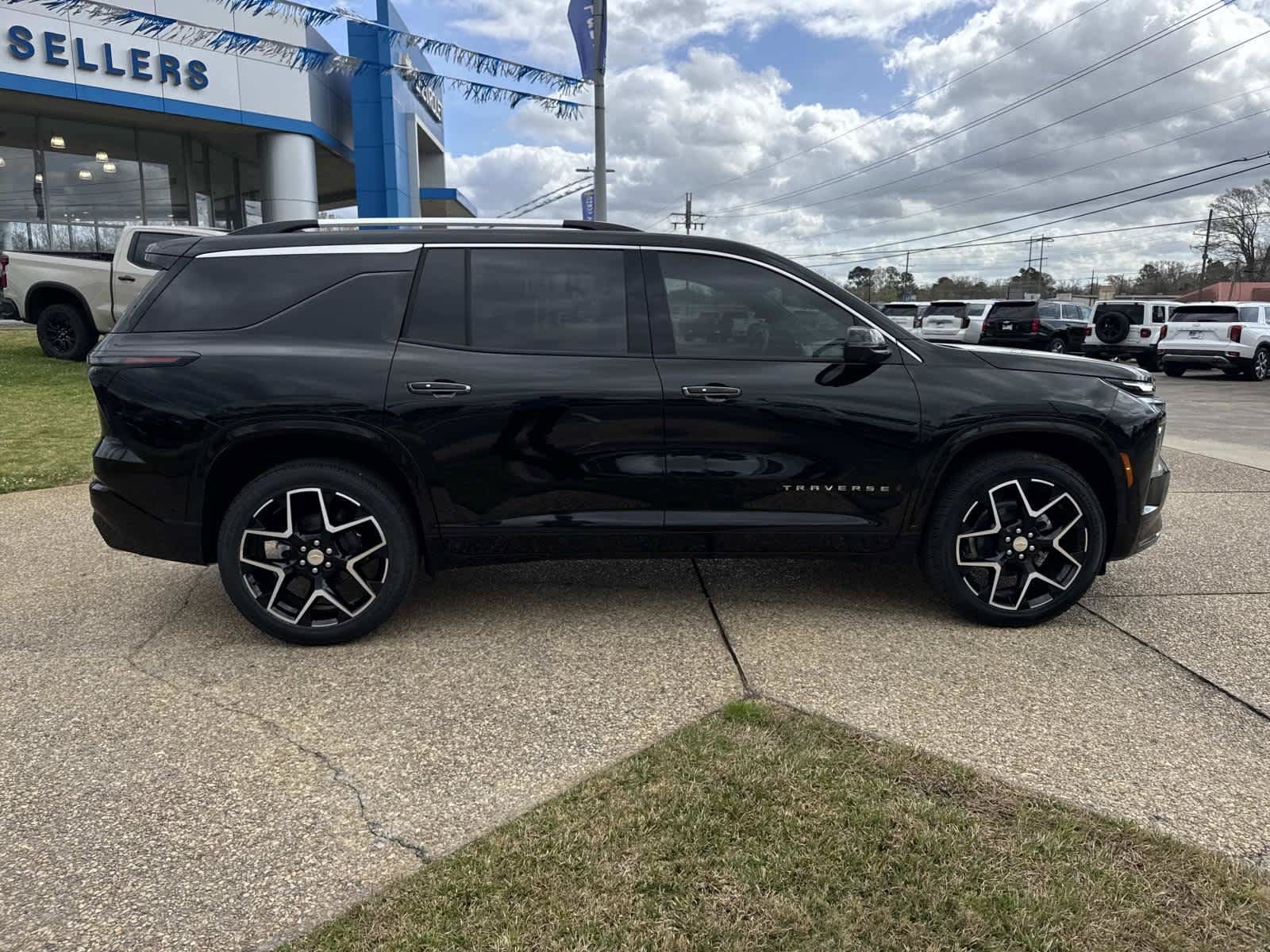 New 2026 Chevrolet Traverse High Country FWD image 6