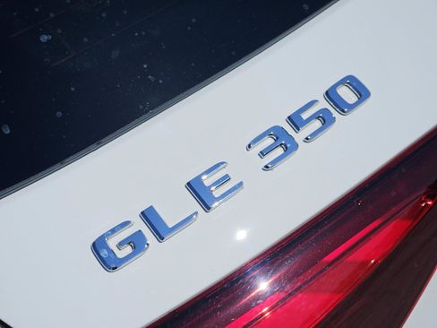 Used 2024 Mercedes-Benz GLE 350 4MATIC image 35
