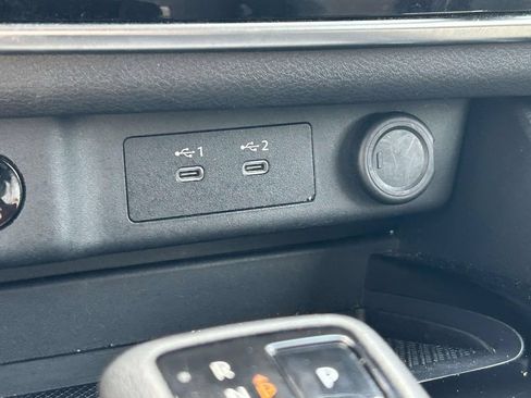 Used 2024 Nissan Rogue S AWD/4WD image 26