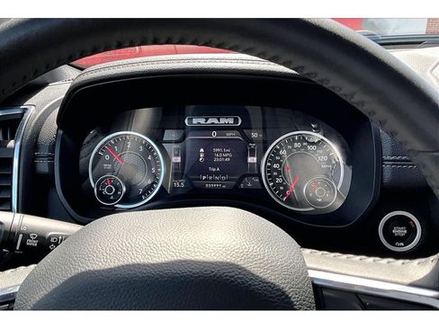 Used 2024 RAM 1500 Laramie w/ Off Road Group AWD/4WD image 22
