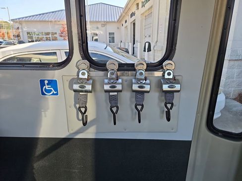 Used 2013 Chevrolet Express 4500 w/ Shuttle Bus Package image 21