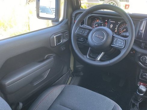 New 2025 Jeep Wrangler Rubicon w/ Technology Group image 33