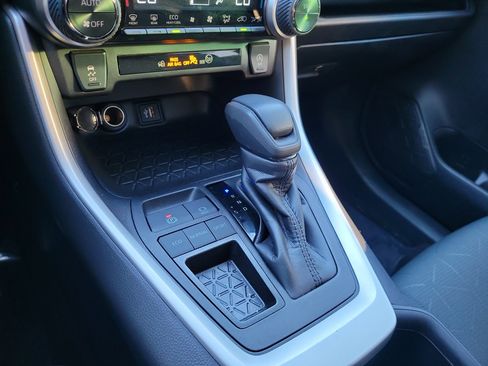 Used 2024 Toyota RAV4 XLE image 21