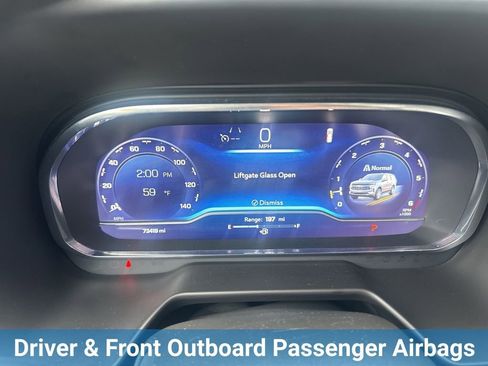 Used 2023 Chevrolet Suburban Premier image 21