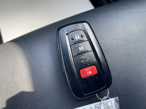 Used 2023 Toyota RAV4 XSE AWD/4WD image 35