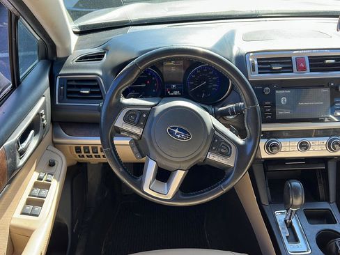 Used 2016 Subaru Outback 2.5i Limited AWD/4WD image 8