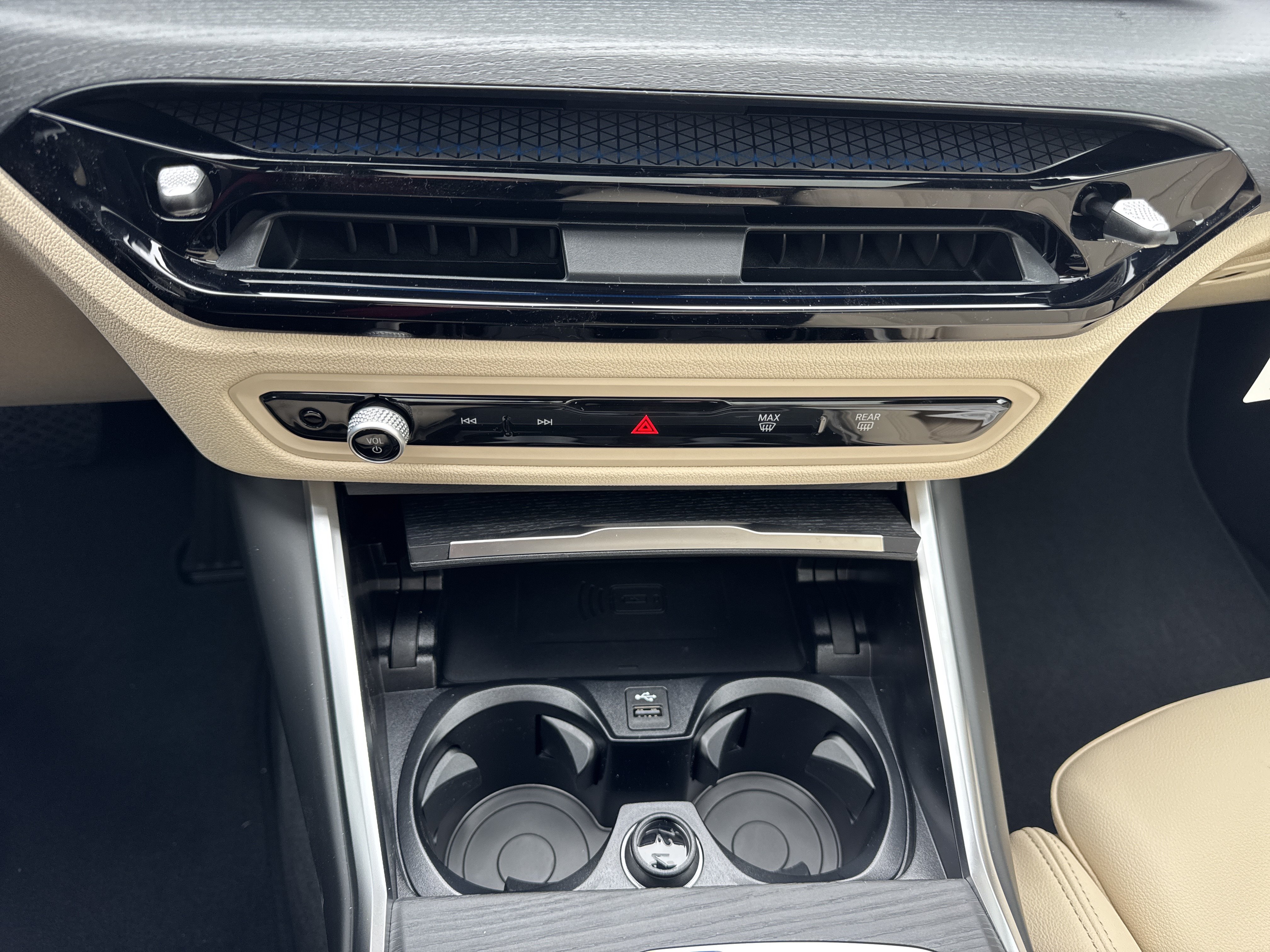 New 2026 BMW i4 xDrive40i w/ Premium Package AWD/4WD image 16