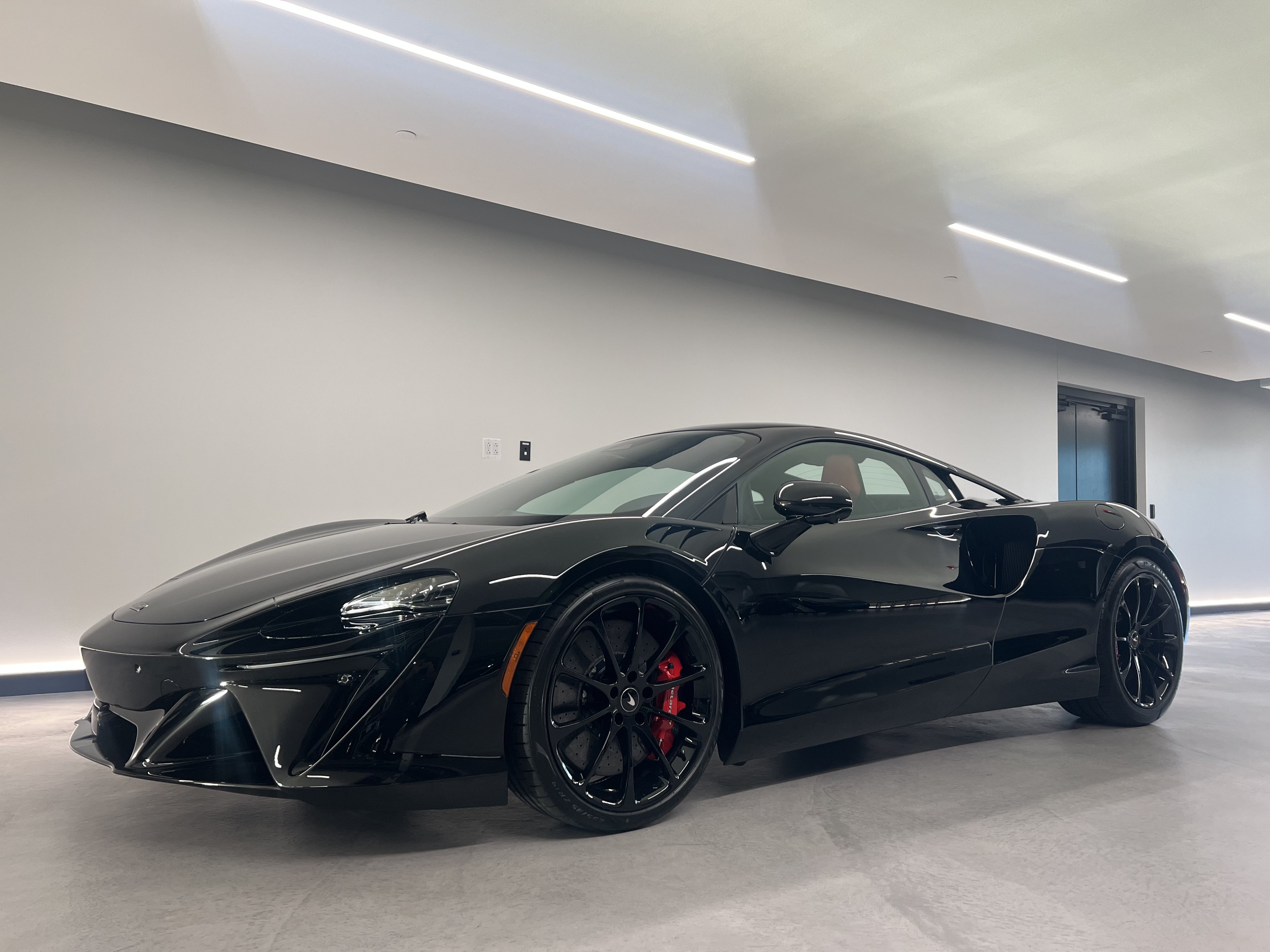 New 2027 McLaren Artura RWD image 3