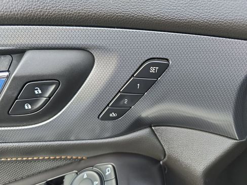 Used 2018 Chevrolet Traverse Premier image 30