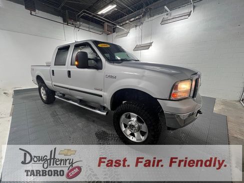 Used 2006 Ford F250 Lariat image 3