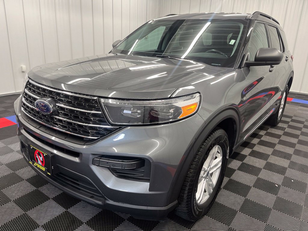Used 2023 Ford Explorer XLT AWD/4WD image 6