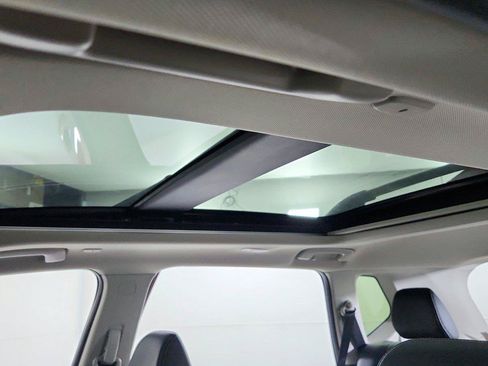 Used 2025 Nissan Rogue Platinum FWD image 19