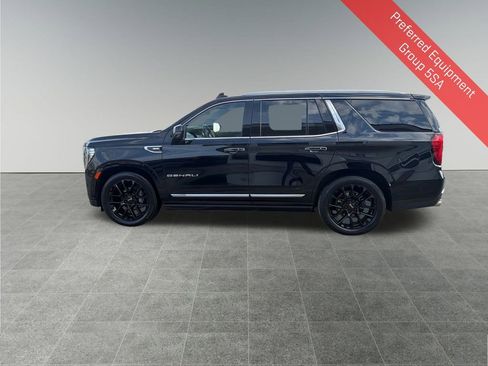 Used 2023 GMC Yukon Denali w/ Advanced Technology Package image 3