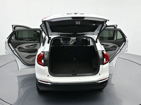 Used 2023 GMC Terrain SLT image 45