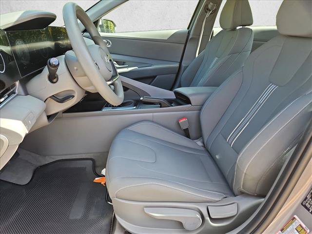 Used 2024 Hyundai Elantra SEL FWD image 16