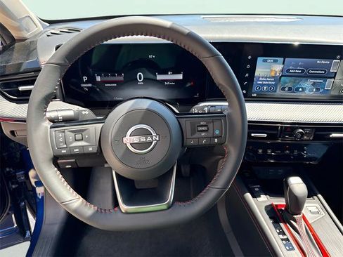 New 2025 Nissan Kicks SR FWD image 10