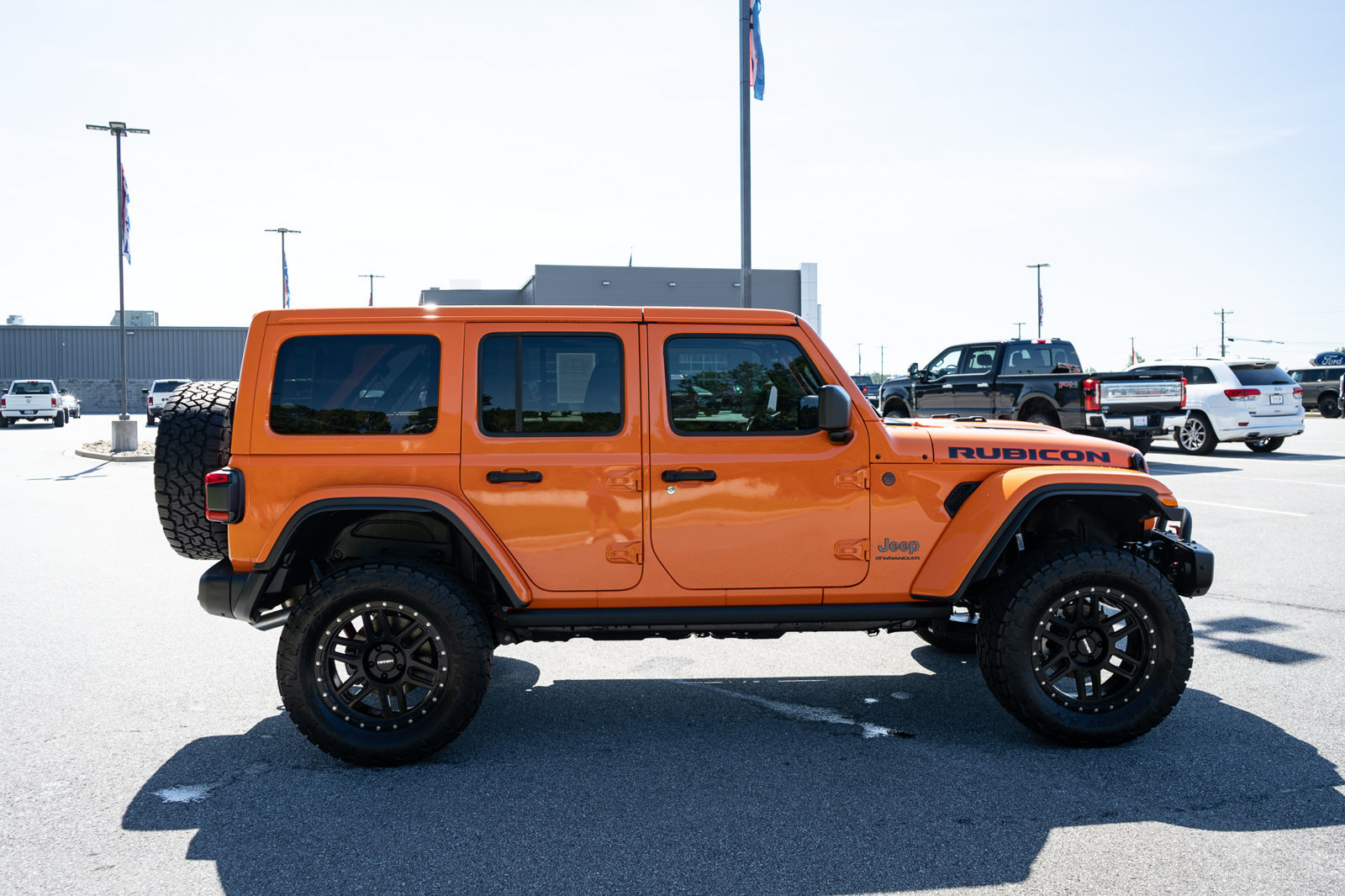 Used 2025 Jeep Wrangler Unlimited Rubicon AWD/4WD image 11