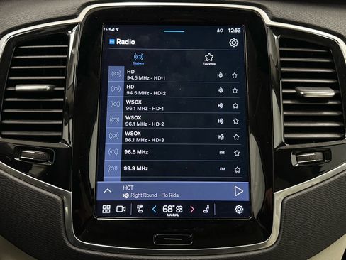 Used 2024 Volvo XC90 B5 Plus image 34