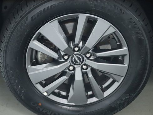 Certified 2025 Nissan Pathfinder SV FWD image 39