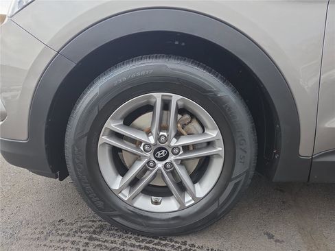 Used 2018 Hyundai Santa Fe Sport image 11