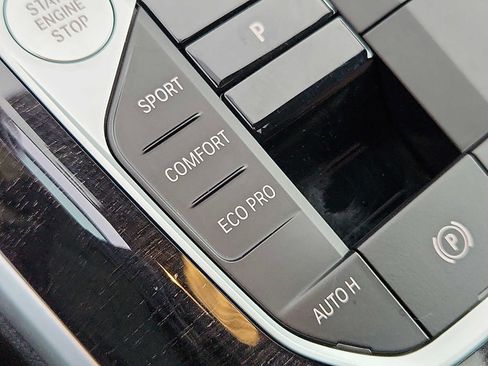 Used 2024 BMW 330i xDrive Sedan w/ M Sport Package image 26