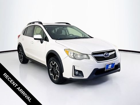 Used 2016 Subaru Crosstrek 2.0i Premium w/ Moonroof Package AWD/4WD image 1