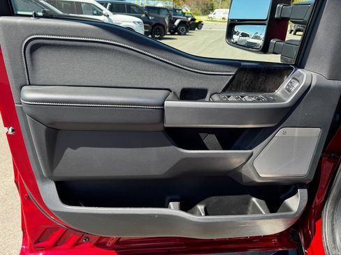 Used 2024 Ford F250 Lariat AWD/4WD image 11