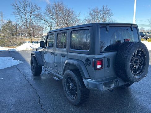 Used 2019 Jeep Wrangler Unlimited Sport S image 6