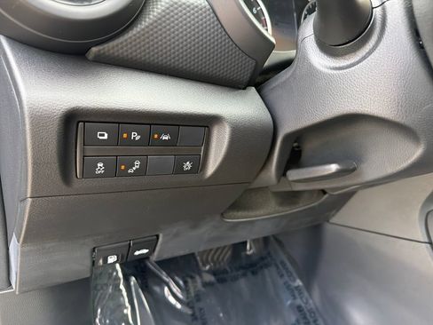 Used 2025 Nissan Kicks Play S FWD image 17