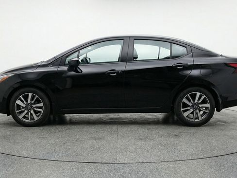 Used 2025 Nissan Versa SV image 5