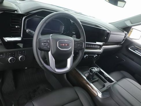 Used 2025 GMC Sierra 1500 Elevation w/ Elevation Premium Package image 17