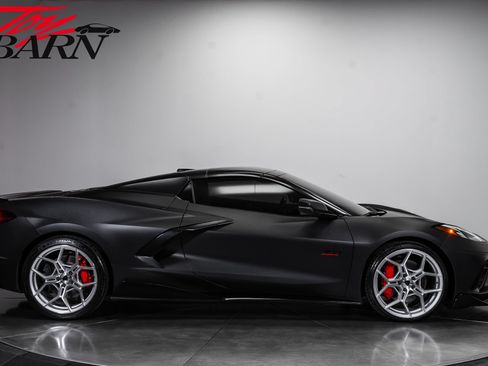 Used 2023 Chevrolet Corvette Stingray Preferred Conv w/ Z51 Performance Package RWD image 14