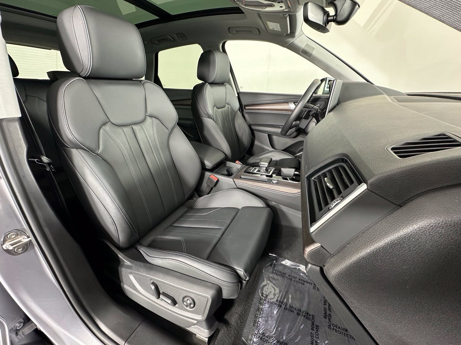 Used 2024 Audi Q5 e Premium Plus AWD/4WD image 5