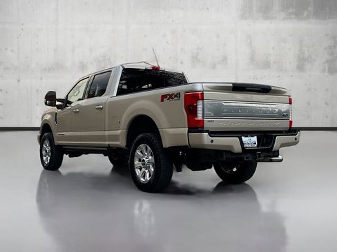 Used 2018 Ford F250 Platinum w/ Platinum Ultimate Package image 5