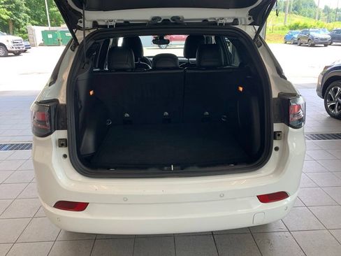Used 2023 Jeep Compass High Altitude AWD/4WD image 17