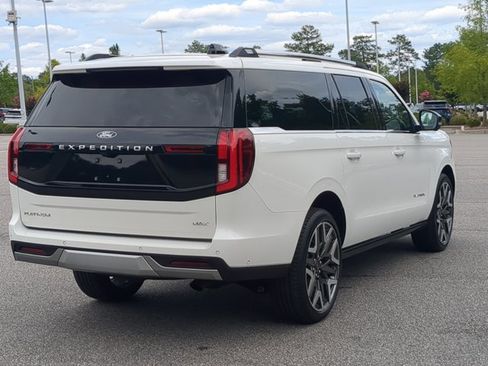 Certified 2025 Ford Expedition Max Platinum w/ Platinum Ultimate Package AWD/4WD image 4