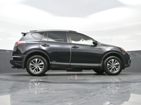 Used 2017 Toyota RAV4 XLE w/ All Weather Liner Package AWD/4WD image 33