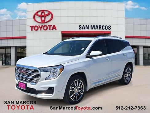 Used 2024 GMC Terrain Denali w/ Denali Premium Package image 1