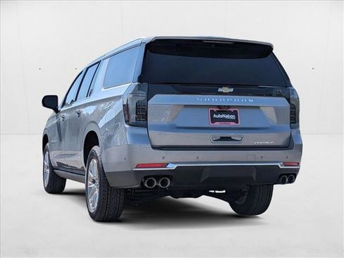New 2025 Chevrolet Suburban Premier image 7