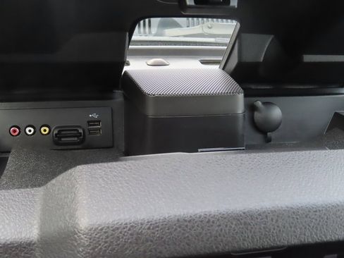 Used 2015 Ford F350 Lariat w/ Lariat Ultimate Package image 36