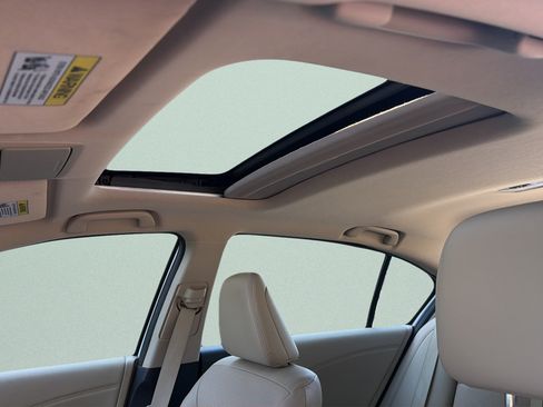 Used 2017 Honda Accord Touring image 28