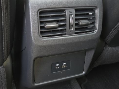Used 2023 Nissan Rogue SL FWD image 20