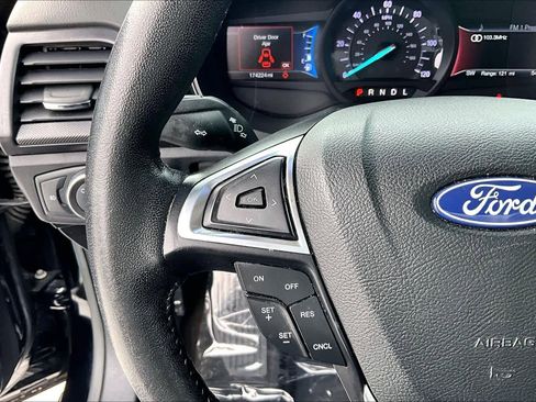 Used 2018 Ford Fusion SE w/ Equipment Group 601A image 23