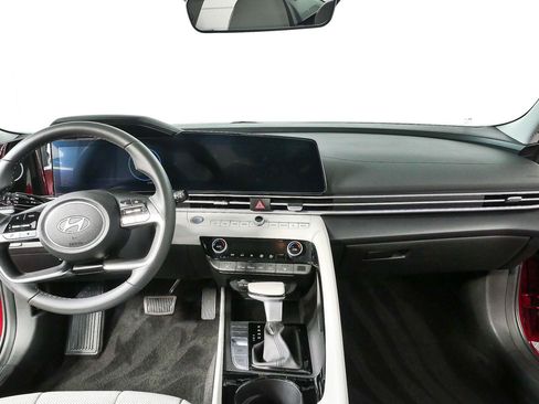 Used 2024 Hyundai Elantra Limited FWD image 19