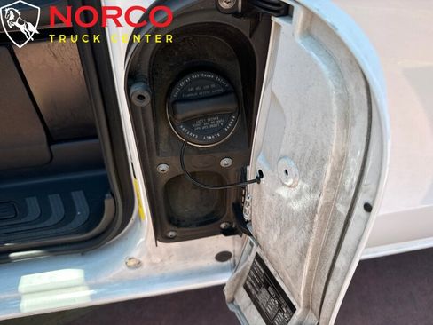 Used 2022 Mercedes-Benz Metris image 16