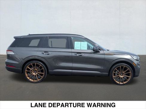 Certified 2020 Lincoln Aviator Reserve w/ Equipment Group 201A image 6
