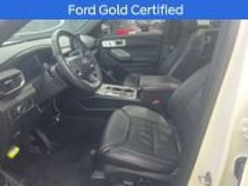 Used 2024 Ford Explorer ST w/ Equipment Group 401A AWD/4WD image 2