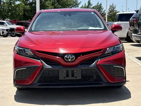 Used 2022 Toyota Camry SE w/ Convenience Package FWD image 7