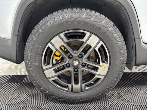 Used 2023 Rivian R1T Adventure image 12